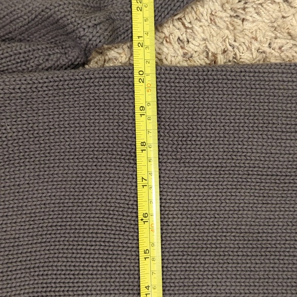 Polo V-neck Gray Cotton Sweater (Small) - Picture 4 of 5